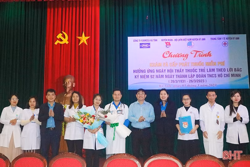 Khám, cấp thuốc miễn phí cho 250 hộ nghèo, gia đình chính sách 
