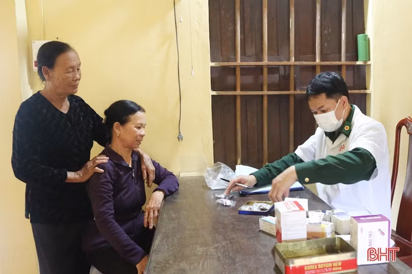 Quân y biên phòng Hà Tĩnh chăm lo sức khỏe cho người dân biên giới