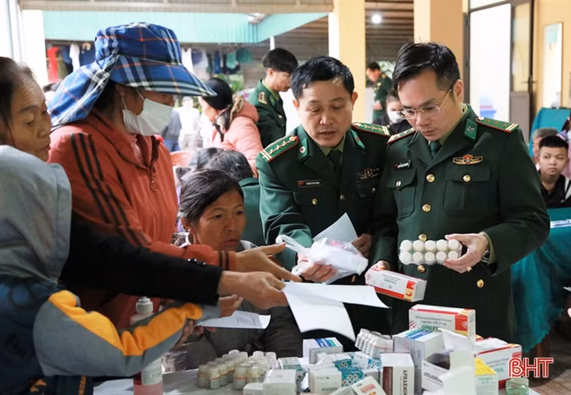 Quân y biên phòng Hà Tĩnh chăm lo sức khỏe cho người dân biên giới