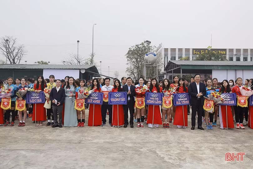 Hơn 190 VĐV tranh tài Giải Bóng chuyền nữ tỉnh Hà Tĩnh