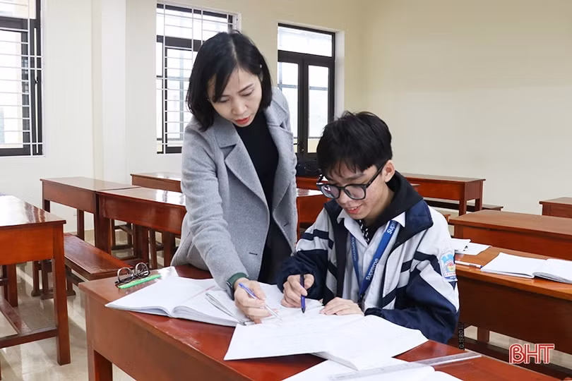 Cậu học trò mồ côi và nỗ lực chinh phục đỉnh cao tri thức