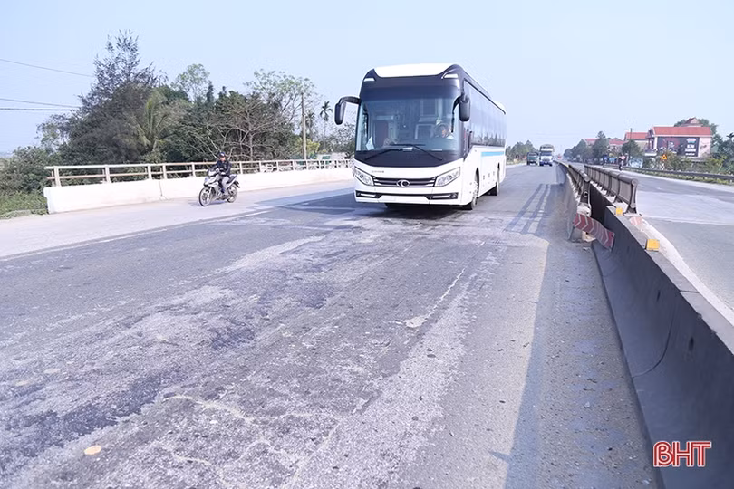 Khắc phục thiếu triệt để, quốc lộ 1 qua Hà Tĩnh lại tiếp tục xuống cấp!