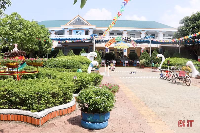 Nữ trưởng phòng tâm huyết với sự nghiệp dạy chữ, rèn người ở Hà Tĩnh