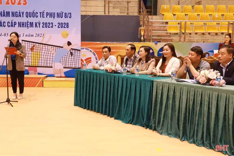 Ủy ban Kiểm tra Tỉnh ủy vô địch Giải Bóng chuyền hơi nữ Công đoàn Khối các cơ quan Đảng