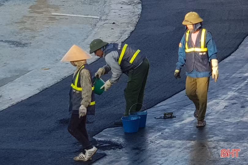 Người dân Hà Tĩnh háo hức chờ ngày khai trương sân vận động