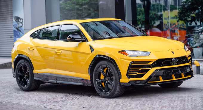Siêu SUV Lamborghini Urus giá hơn 20 tỷ tại Việt Nam
