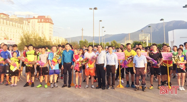 Formosa Hà Tĩnh tổ chức Giải bóng chuyền nam - nữ 2019