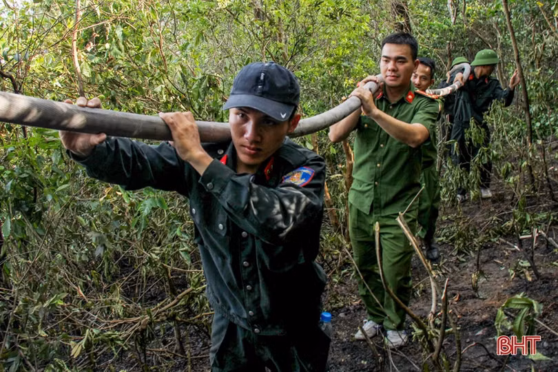 Hơn 1.300 cán bộ, chiến sỹ LLVT Hà Tĩnh dầm mình trong biển lửa