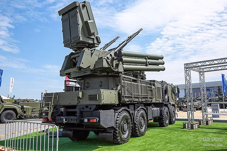 Dàn tên lửa phòng không Nga trưng bày tại Triển lãm Army 2019