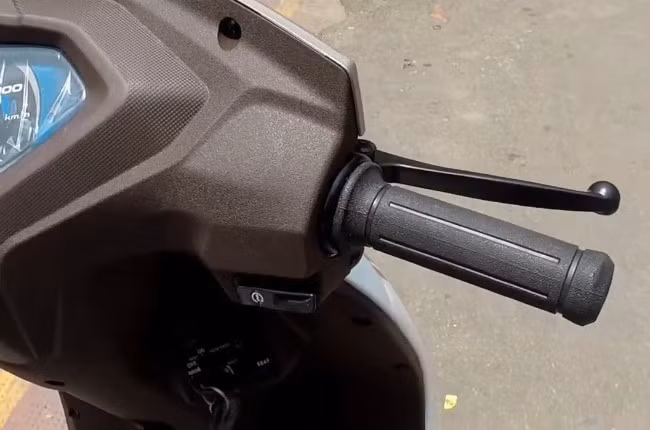 Ảnh thực tế Honda Activa 5G giới hạn giá 18,5 triệu đồng