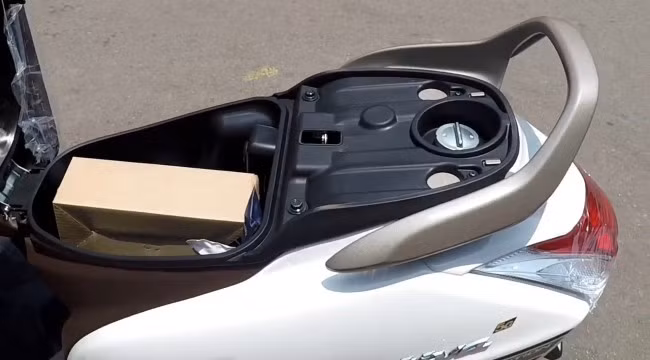 Ảnh thực tế Honda Activa 5G giới hạn giá 18,5 triệu đồng