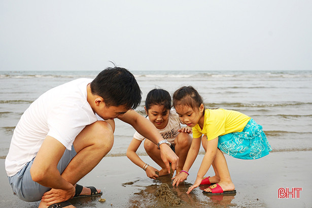 Biển Kỳ Xuân đón trên 60.000 lượt khách du lịch