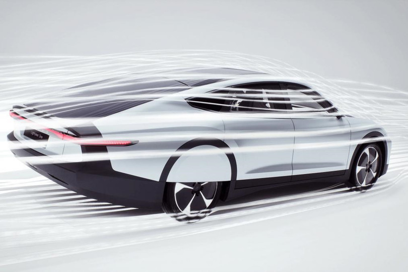 Xe điện đầu tiên thế giới chạy bằng năng lượng mặt trời