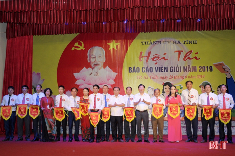 14 thí sinh tham dự hội thi báo cáo viên Thành ủy Hà Tĩnh
