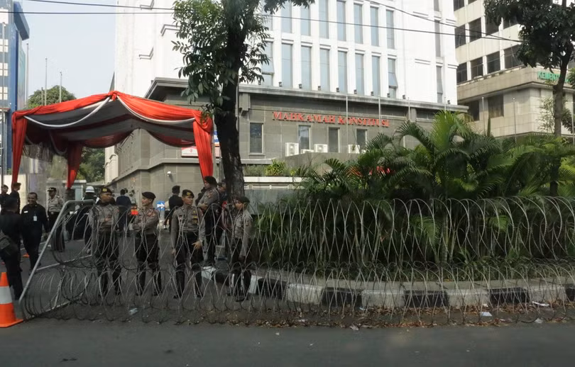 Thế giới ngày qua: 10 ứng cử viên của đảng Dân chủ Mỹ tranh luận trực tiếp