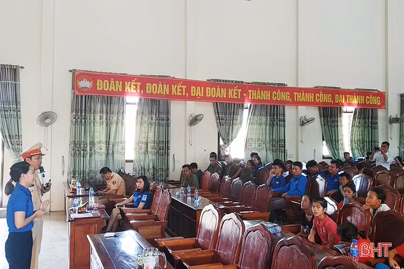 Hơn 200 ĐVTN tham gia ngày hội văn hóa giao thông, phòng chống ma túy