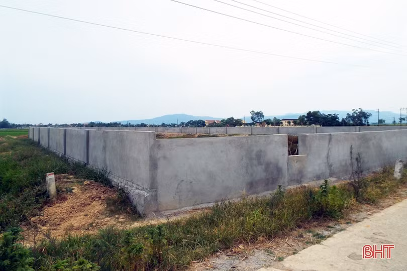 Bể cạn nước mưa, người dân Đức Thọ cải tạo 30 giếng làng “chống khát”