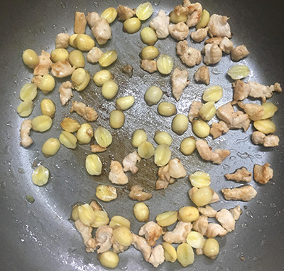 Cơm hấp lá sen thanh mát ngày hè