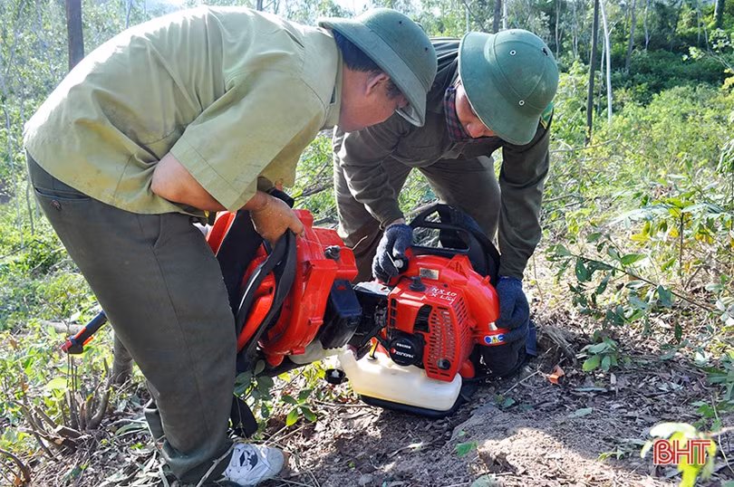 Dựng đường băng cản lửa - giải pháp cấp bách cứu rừng