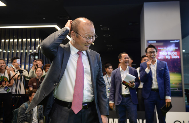 Thầy Park không vội gia hạn hợp đồng với VFF