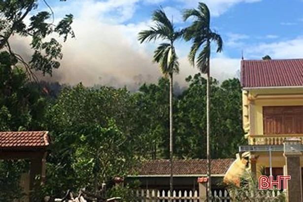 Hơn 1.300 cán bộ, chiến sỹ LLVT Hà Tĩnh dầm mình trong biển lửa