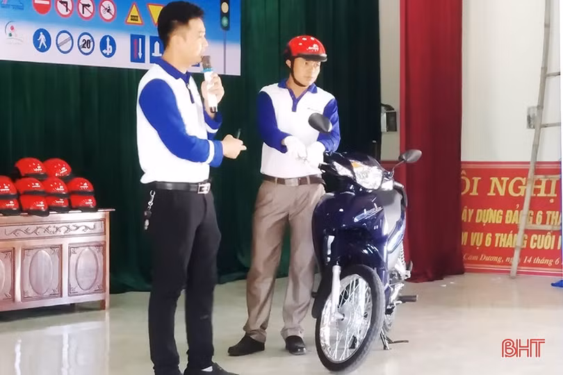 Hơn 200 ĐVTN tham gia ngày hội văn hóa giao thông, phòng chống ma túy
