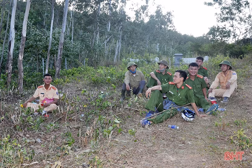 Dựng đường băng cản lửa - giải pháp cấp bách cứu rừng