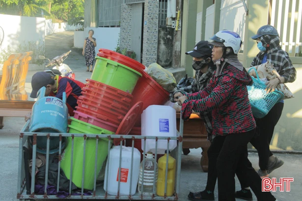 Cháy rừng ở Nghi Xuân: Lực lượng chức năng ngăn đám cháy bùng phát trở lại