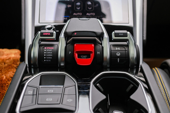 Siêu SUV Lamborghini Urus giá hơn 20 tỷ tại Việt Nam ảnh 9 Siêu SUV Lamborghini Urus giá hơn 20 tỷ tại Việt Nam