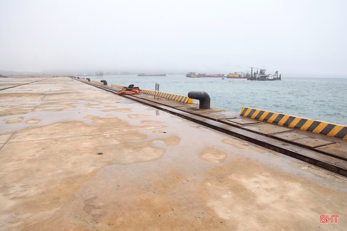 Thứ trưởng Bộ GTVT khảo sát thực tế cảng Vũng Áng – Sơn Dương