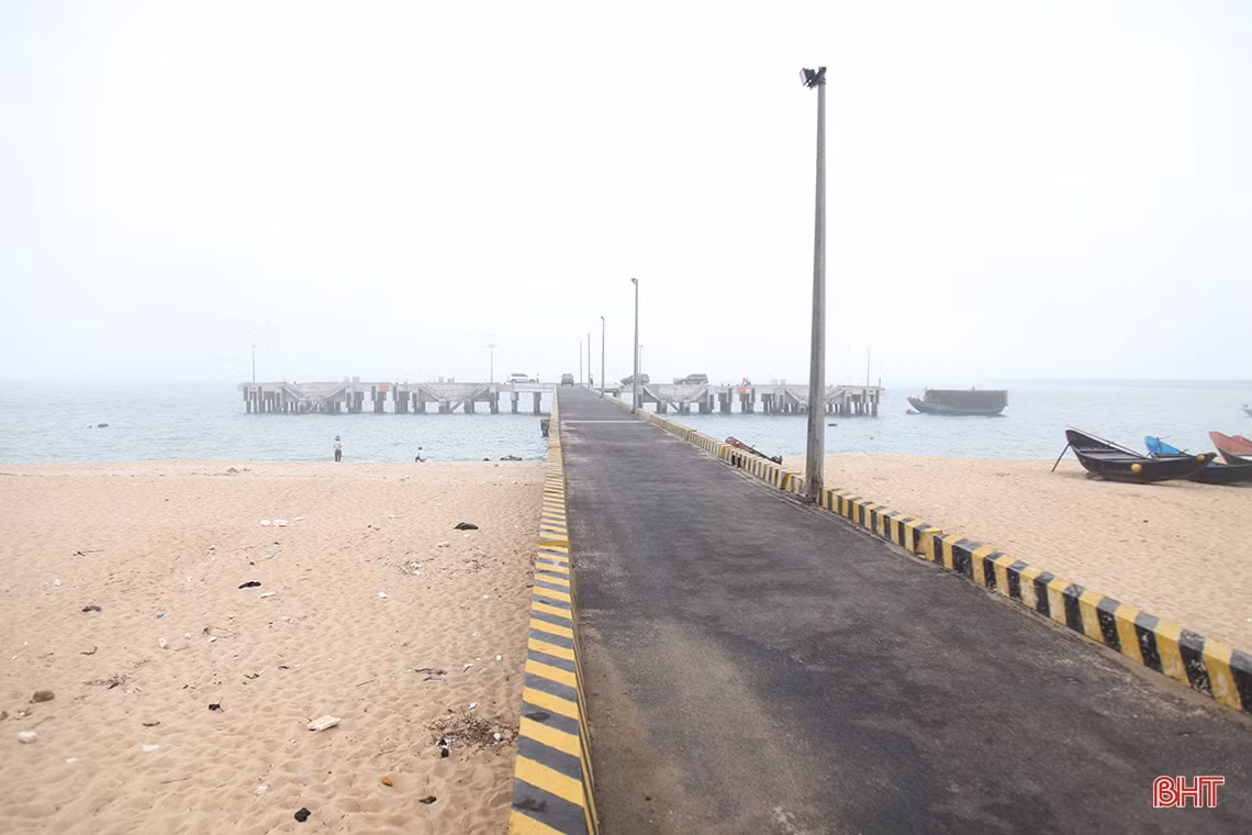 Thứ trưởng Bộ GTVT khảo sát thực tế cảng Vũng Áng – Sơn Dương