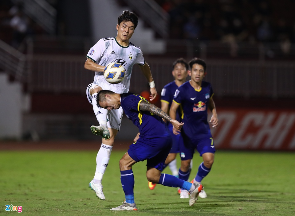 Xuân Trường khiến cầu thủ hay nhất Jeonbuk bất ngờ sau trận