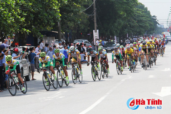 giai dua xe dap quoc te vtv cup ton hoa sen chang quang binh vinh
