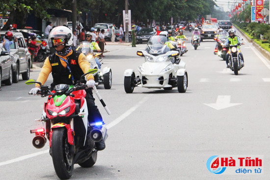 giai dua xe dap quoc te vtv cup ton hoa sen chang quang binh vinh