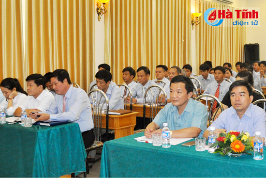 petrolimex ha tinh vinh danh cac dien hinh hoc va lam theo guong bac