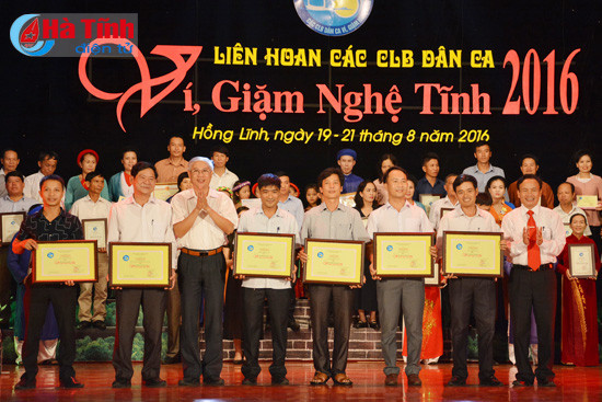 an tuong dem be mac lien hoan cac clb dan ca vi giam nghe tinh