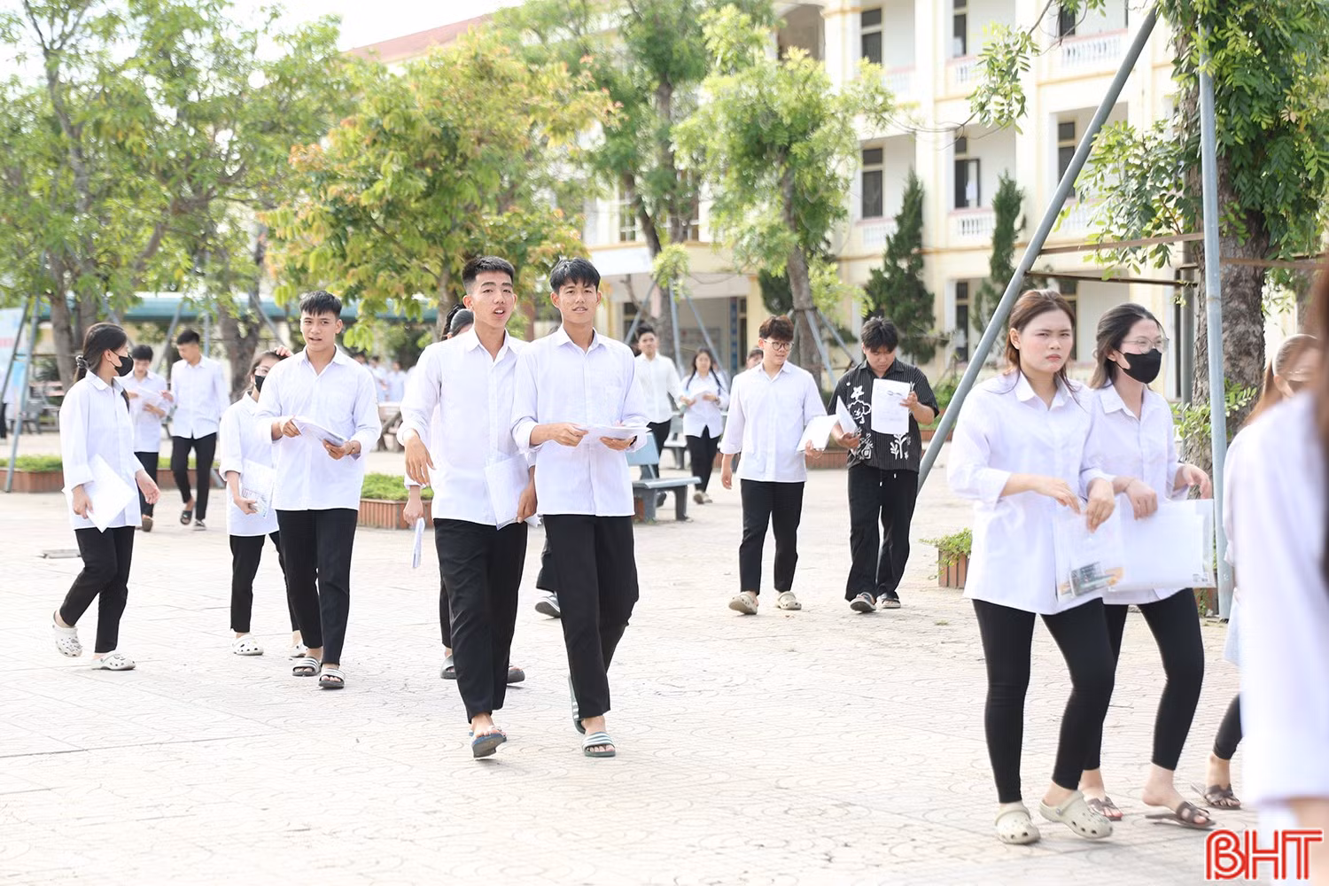 Các thí sinh tham dự Kỳ thi tốt nghiệp THPT năm 2026 tại điểm thi Trường THPT Thành Sen. bqbht_br_aimg-8692.jpg