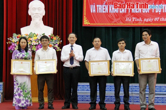 Trao giải Cuộc thi tìm hiểu Hiến pháp nước CHXHCN Việt Nam ảnh 2