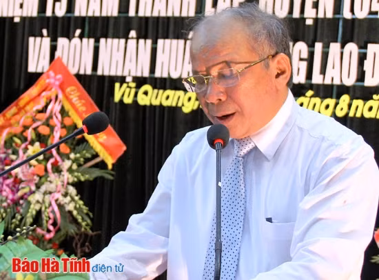 Vũ Quang đón nhận Huân chương Lao động hạng Nhì ảnh 2