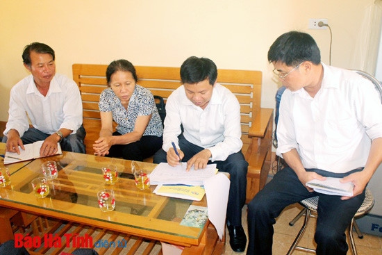 Đồng loạt triển khai tổng điều tra lao động - việc làm năm 2015 ảnh 1