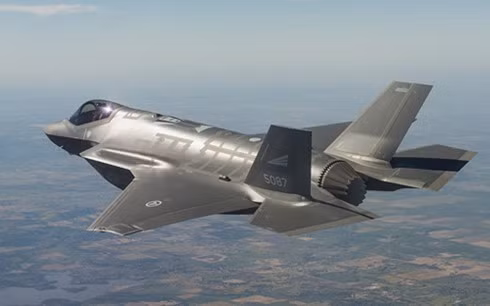 F-35 lần đầu thả bom lượn thông minh JSOW ảnh 1