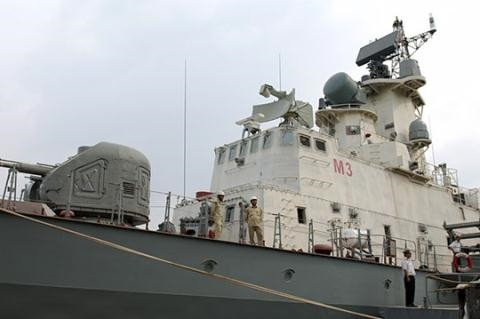 Một chiếc tàu tên lửa Molniya do nhà máy Ba Son đóng Một chiếc tàu tên lửa Molniya do nhà máy Ba Son đóng