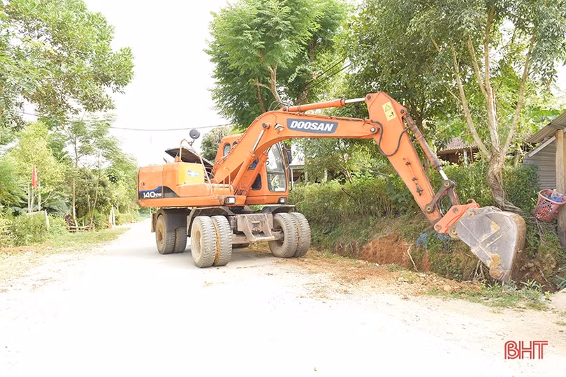 Xã biên giới Hà Tĩnh ra quân tháng cao điểm xây dựng nông thôn mới