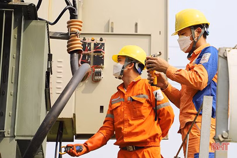 Vào cuộc xử lý tình trạng kéo điện ra sông Nghèn đánh bắt thủy sản