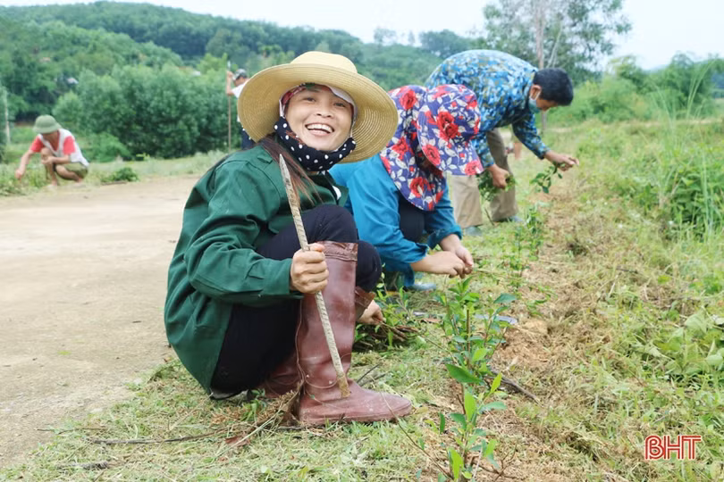 Người dân Vũ Quang tích cực hưởng ứng “100 ngày cao điểm xây dựng nông thôn mới