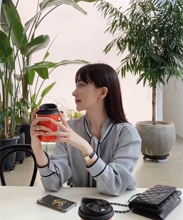 Top 5 kiểu áo sơ mi hot nhất hè 2022