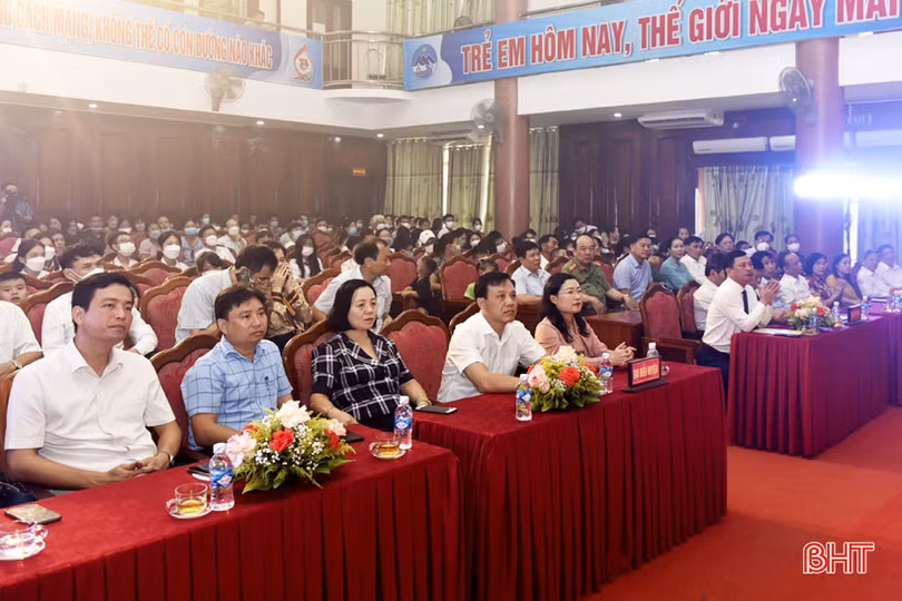 Các cấp, ngành cần tích cực hành động để trẻ em Hà Tĩnh phát triển toàn diện