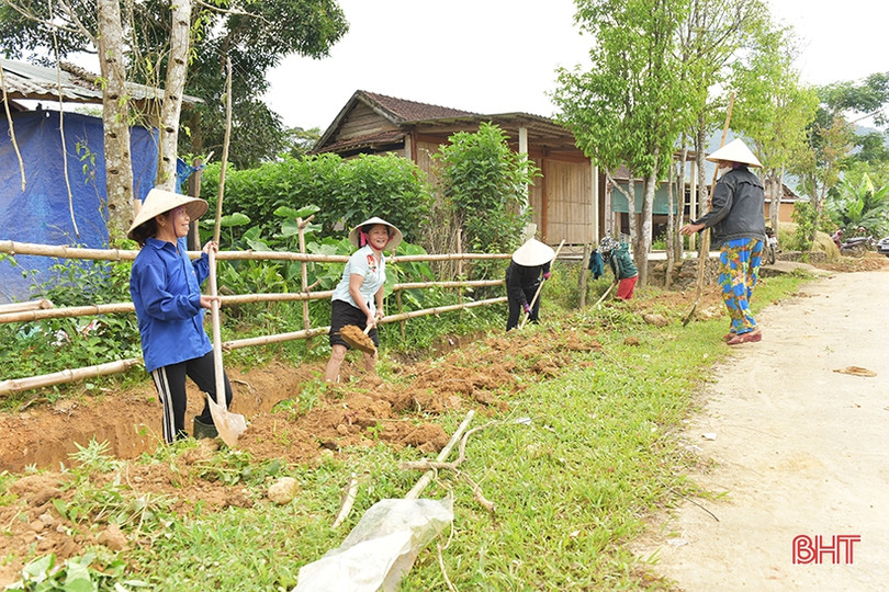 Xã biên giới Hà Tĩnh ra quân tháng cao điểm xây dựng nông thôn mới