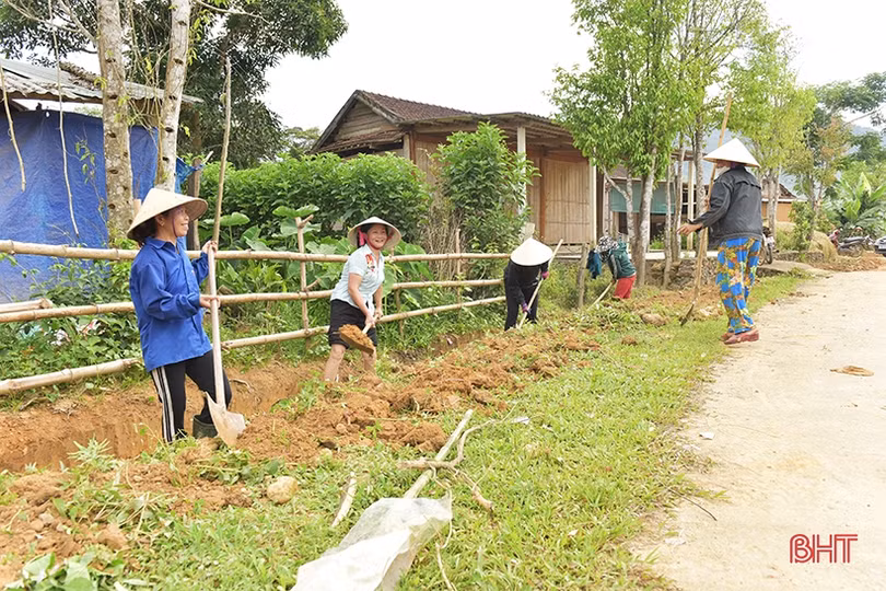 Xã biên giới Hà Tĩnh ra quân tháng cao điểm xây dựng nông thôn mới