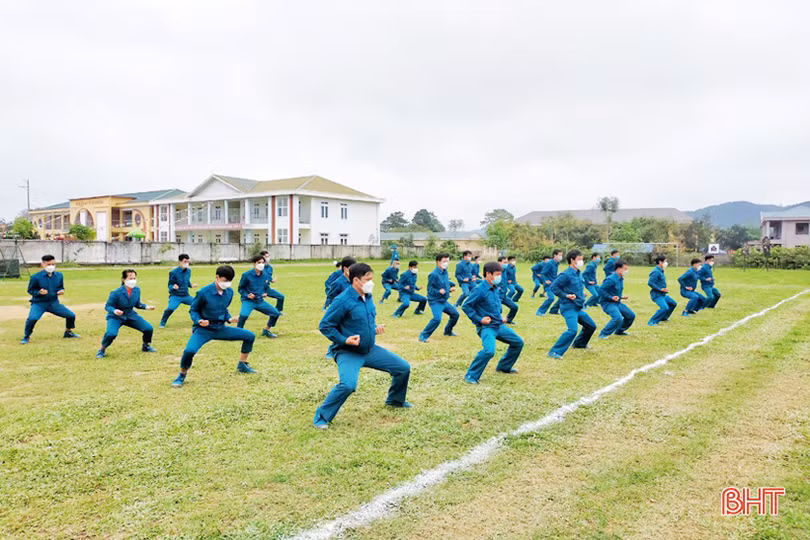 Chỉ huy trưởng quân sự xã ở Hà Tĩnh tận tụy với công việc, làm kinh tế giỏi